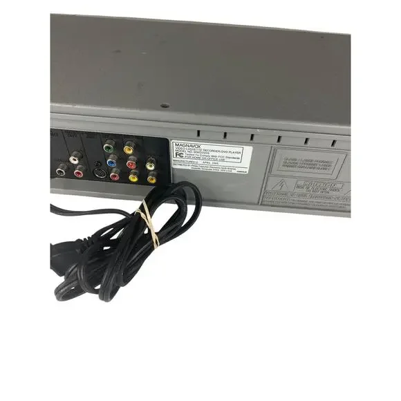 Magnavox MWD2205 DVD/ VCR Combo Player VHS Recorder No Remote - TESTED